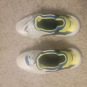 Nike huarache 7y